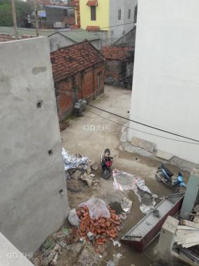 Bán nhà Yên Nghĩa, Hà Đông 35m2 x 2,5T, giá 920tr gần chợ, trường, ô tô vào nhà. Lh 0975133181