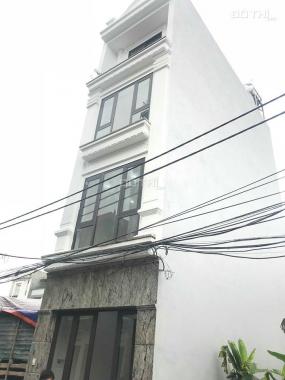 Cần bán nhà 4 tầng mới hoàn thiện Tình Quang, Giang Biên, 35m2, giá: 2,55 tỷ. LH: 0984.373.362