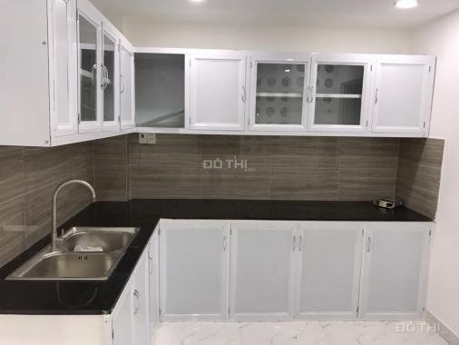 Bán gấp nhà mặt tiền Phạm Hùng, dt: 4.9 x 11.5m, 1 lửng, có sân 8m để xe, bán 7 tỷ