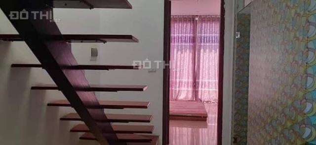 Bán nhà 4 tầng, 60m2, Phường Thạch Bàn, MT 4m, ôtô, KD, giá chỉ 3.1 tỷ. LH 0904627684