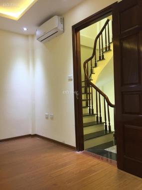 Bán gấp nhà Xuân La ngõ thông Võ Chí Công, hướng ĐB, 40m2, chỉ 2,9 tỷ