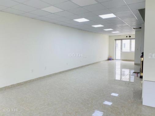 Cho thuê văn phòng tầng 2 mới hoàn thiện sạch sẽ, 90m2, giá 9tr/th. 0902088582