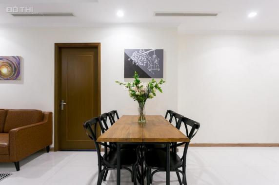 Cho thuê căn hộ Vinhomes Central Park, 3 phòng ngủ, 119m2, giá rẻ