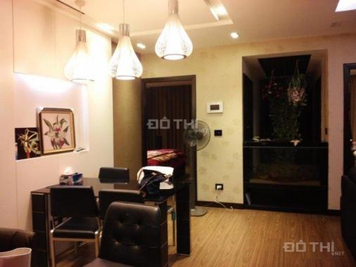 Cho thuê chung cư Home City, 70m2, 2 phòng ngủ, đồ cơ bản, giá 11 triệu/tháng