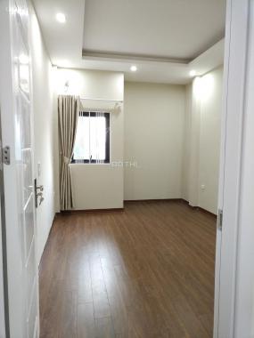 Bán gấp nhà 40m2, 5 tầng phân lô Lưu Phái, Ngũ Hiệp, Thanh Trì. LH: A. Công 0974509368