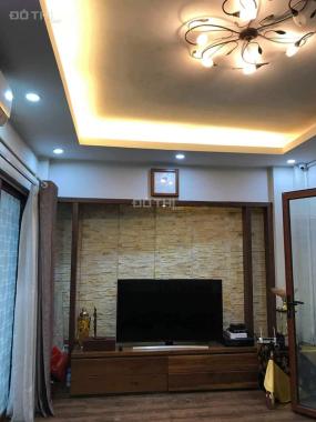 Cần bán gấp nhà mới ngõ 173 Tam Trinh, 40m2, cách mặt phố 10m, 4 phòng ngủ, LH: 0963520025