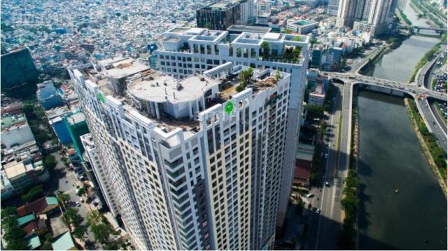 Bán căn hộ 3 phòng ngủ Saigon Royal, Quận 4, giá 18 tỷ, diện tích 176m2, view sông cực đẹp