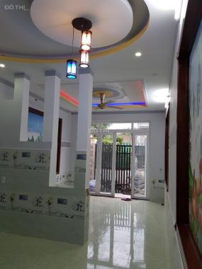 Bán nhà KP Đông Tân, Dĩ An, gần đường Nguyễn Du, trường cấp 1, 2, 3. 52m2, sổ riêng