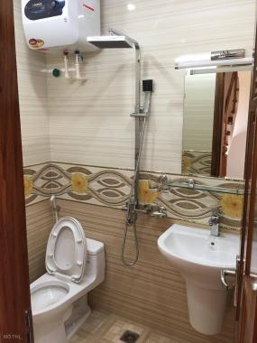 Bán tòa nhà căn hộ mặt phố Trấn Vũ, dt 210 m2 x 10T còn mới đẹp, giá 85 tỷ