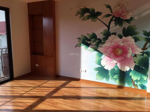 Bán tòa nhà căn hộ mặt phố Trấn Vũ, dt 210 m2 x 10T còn mới đẹp, giá 85 tỷ
