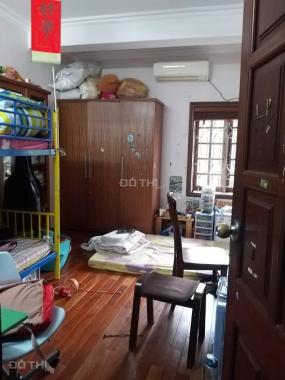 Gia đình cần bán căn hộ tập thể Nam Thành Công, quận Ba Đình