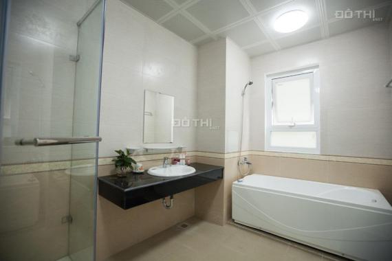 Cho thuê căn hộ Comatce, DT 145 m2, 3 phòng ngủ rộng. Giá thuê 19 triệu/tháng
