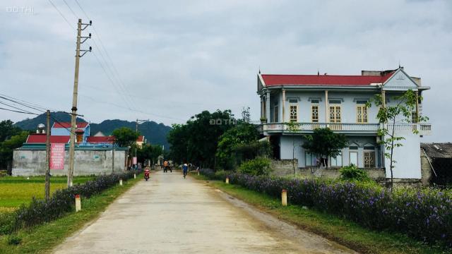 Đất mặt tiền đường vào trung tâm hành chính xã Quý Lộc chỉ 400 triệu, sổ hồng chính chủ