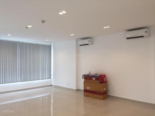 Cần bán căn Sky Center officetel 58.67m2, 1PN, 1WC, để làm văn phòng và ở. LH: 0935786448