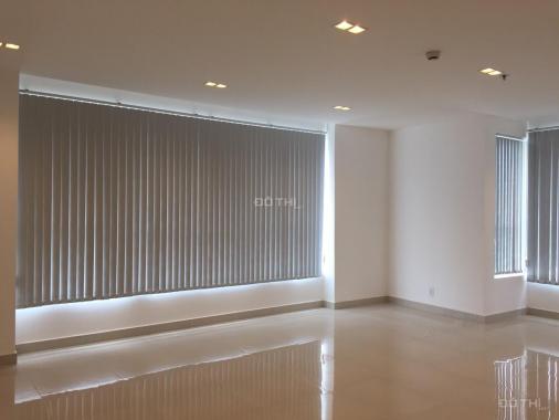 Cần bán căn Sky Center officetel 58.67m2, 1PN, 1WC, để làm văn phòng và ở. LH: 0935786448