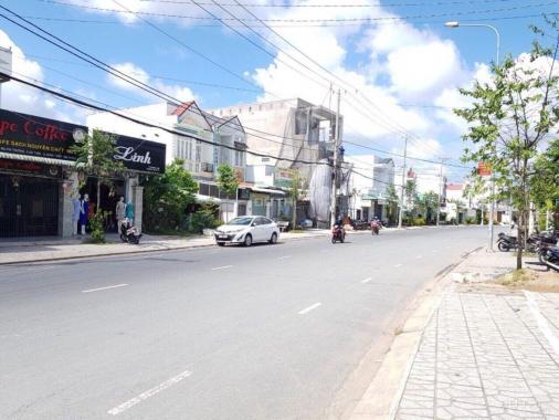 Bán đất mặt tiền đường Đồng Văn Cống, giá dưới 5 tỷ