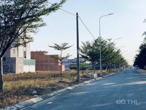 Bán gấp miếng đất đẹp trong khu dân cư Tân Đô, 100m2 sổ riêng, giá chốt 1,3 tỷ. Lh: 0938502949