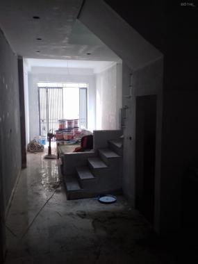 Bán nhà đang hoàn thiện như hình ở phố Xốm - Phú Lương - Hà Đông 36m2 x 3 tầng hướng Tây