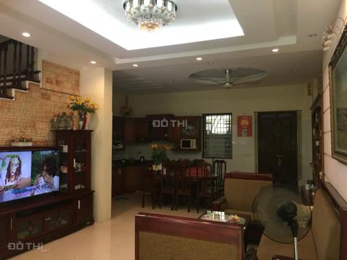 Cần cho thuê nhà riêng liền kề 4 tầng tại KĐT Việt Hưng, Long Biên, 120m2, giá: 18 tr/th