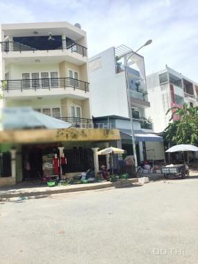 Bán nhà 3 lầu góc 2 mặt tiền cực đẹp ngay chợ Phú Thuận - quận 7 - LH: 0902.804.966