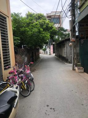 Bán nhà Giang Biên, Long Biên, ô tô đỗ gần cửa, sát biệt thự Vinhomes từ 1 tỷ 999 tr