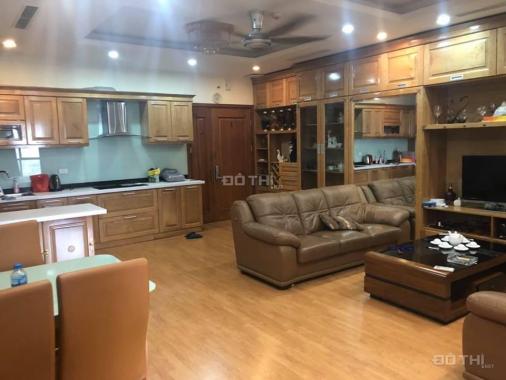 Chính chủ chủ bán căn hộ tại tòa Eurowindow số 27 Trần Duy Hưng, full nội thất. DT: 100.2m2