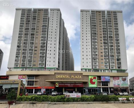 Cho thuê căn hộ Oriental Plaza, DT 82m2, 2PN, NT cơ bản, giá 10tr/tháng.