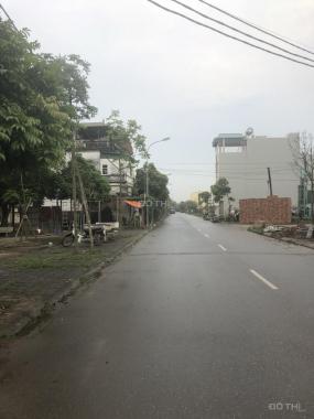 Bán nhà 4.5T, 31.2m2, hướng Tây Nam, gần trường Chu Văn An, ô tô cách 30m, ngõ rộng. LH 0976771496