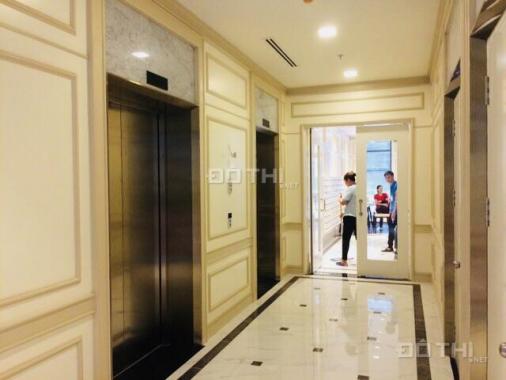 Bán căn hộ Saigon Royal Quận 4 81m2, giá bán 5.5 tỷ view hồ bơi. LH 0899466699