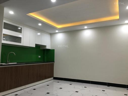 Bán nhà gần TTTM, Tứ Hiệp, Thanh Trì, HN, 4T, 3PN, 35m2, 2.4 tỷ gần chi cục thuế. LH: 0976771496