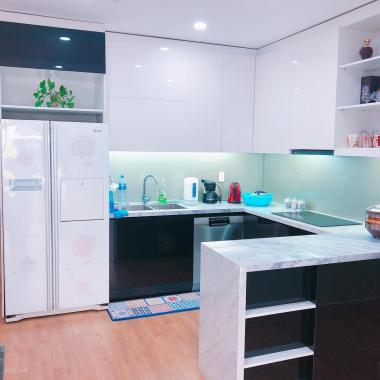 Tôi cần bán CH 2 PN, 70m2 góc 2 view, full nội thất, Charmington Cao Thắng Q. 10. LH: 0907998880