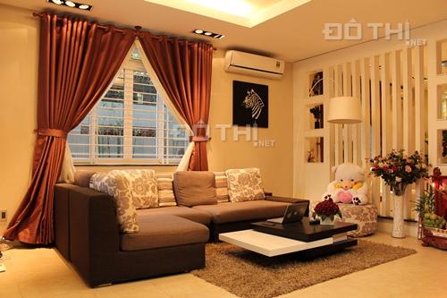 Căn hộ chung cư Golden Land tầng 21, 145m2, 3 PN, nội thất đẹp, 14 triệu/tháng. LH: 09034.33.034