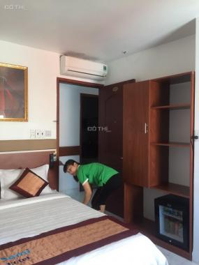 Cho thuê khách sạn mặt tiền đường Dương Bá Trạc, trệt 6 lầu, 33 PN, full nội thất. LH 098.2222.910
