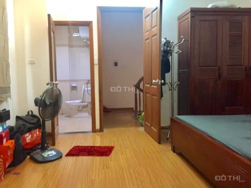 Bán gấp nhà ngõ 218 Lạc Long Quân, 1,95 tỷ 22m2 x 3T, liên hệ 0961563937