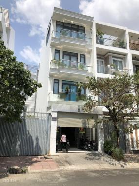 Cần bán gấp nhà mới khu tái định cư Him Lam, DT 4.5 x 16.5m, giá 11.5 tỷ. LH: 0938294525