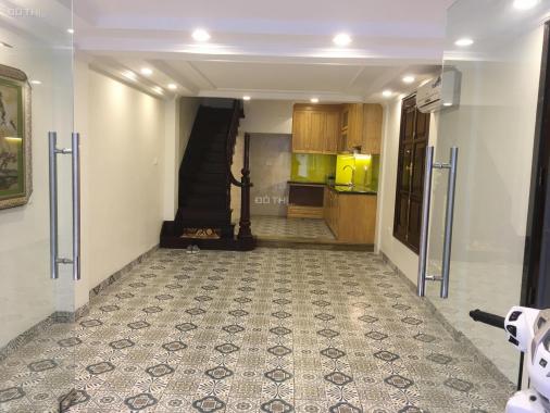 Bán phân lô 84 Ngọc Khánh 50m2, 4T cực đẹp ô tô vào nhà, 9,5 tỷ, tiện đi các phố