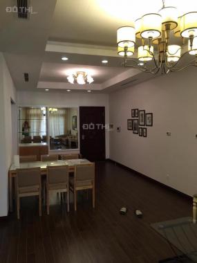 Chính chủ cần cho thuê căn hộ chung cư Royal City - Thanh Xuân, 2 PN, full đồ thiết kế. 18 tr/tháng