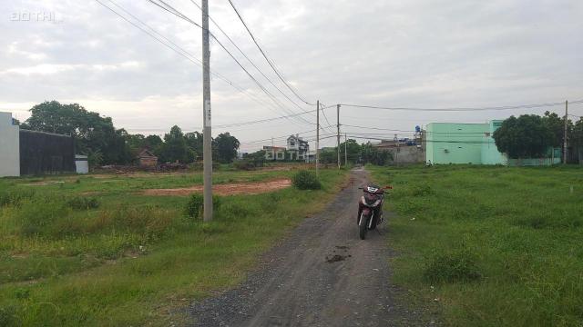 Bán đất gấp tại Đường Ấp 5, xã Vĩnh Lộc B, Bình Chánh, giá 15 triệu/m2, chính chủ: 0983702711