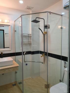 Bán nhà 5 tầng xây mới cực đẹp Võ Chí Công, Lạc Long Quân, Tây Hồ. 40m2, ôtô đỗ cửa. Giá 4,1 tỷ