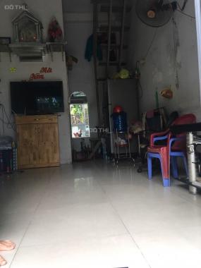 Bán nhà nhỏ 2 lầu hẻm lớn 98 Bùi Văn Ba, P. Tân Thuận Đông, Quận 7, giá 2.33 tỷ