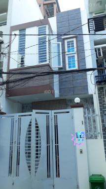 Bán nhà 1 trệt 1 lầu vị trí đẹp đường số 10, P. Bình Thuận, Q7, giá tốt