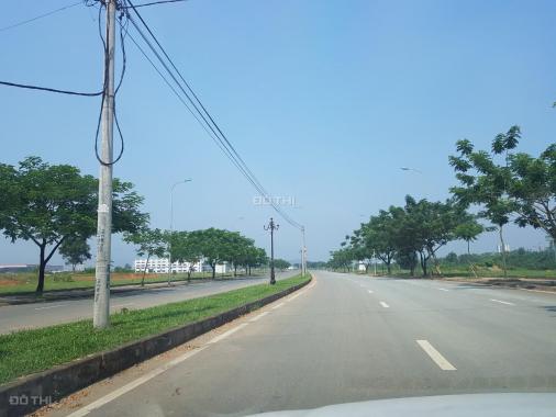 Bán đất thôn 1 Tân Xã, Hòa Lạc, giáp công nghệ cao, trường FPT, 100m2, đường 2 ô tô, giá 7.5 tr/m2