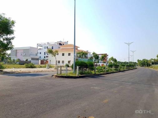 100m2 view công viên, cách bãi tắm Tân Trà chỉ 1,5km, liền kề One River Complex. LH 0905882001