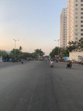 Bán đất mặt tiền đường Phạm Văn Đồng, phường 1, Gò Vấp, diện tích 40x40m