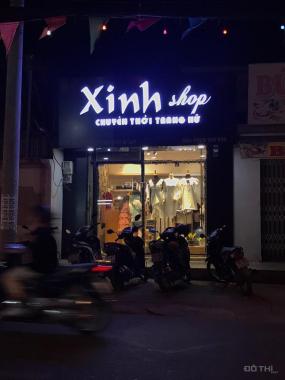 Sang shop thời trang nữ mặt tiền Q9, full nội thất, giá cực tốt