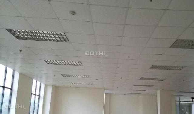 Bán nhà Trần Quý Cáp ô tô đỗ cửa, 30m2, có vỉa hè, 3.3 tỷ