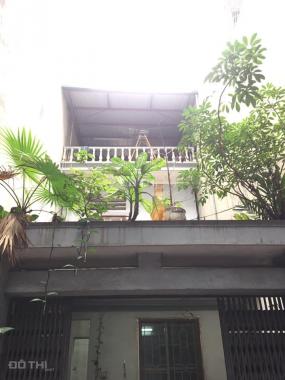 (Bán đất tặng nhà 3 tầng) - Bán nhà phân lô Nguyễn Hoàng Tôn - 5.6 tỷ