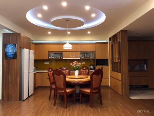 Cho thuê CHCC N04 Trần Duy Hưng - Hoàng Đạo Thúy, 130m2, 3 phòng ngủ sáng, đủ đồ đẹp, giá rẻ nhất