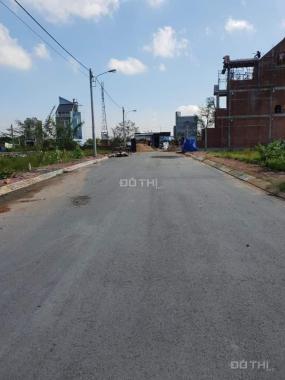 Bán đất Samsung Village đường Bưng Ông Thoàn, lô góc DT: 81m2, giá 40 triệu/m2. LH 0979.384.725