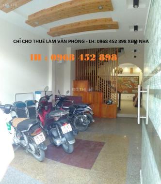 Cho thuê nhà riêng làm VP tại Duy Tân, Cầu Giấy, căn nhà ngã ba Duy Tân, DT 60m2